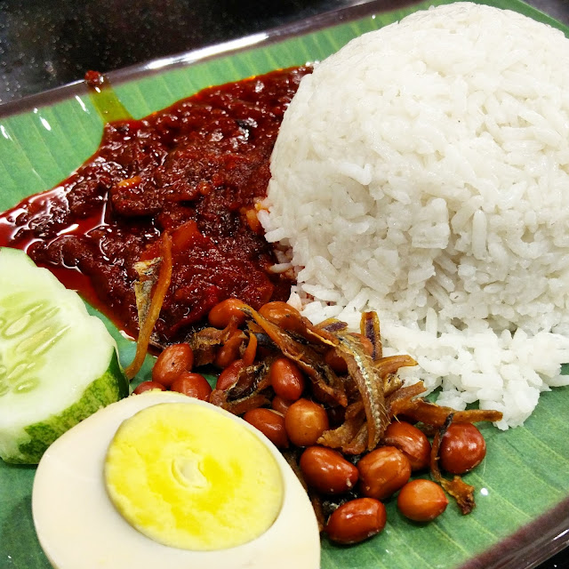 Nasi Lemak Ayam Sambal