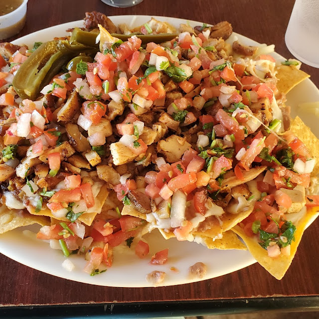 Regular Nachos with Chicken