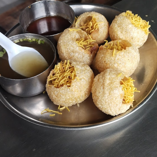 Masala Poori with Tea