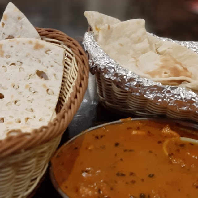 Butter Naan with Paneer Butter Masala