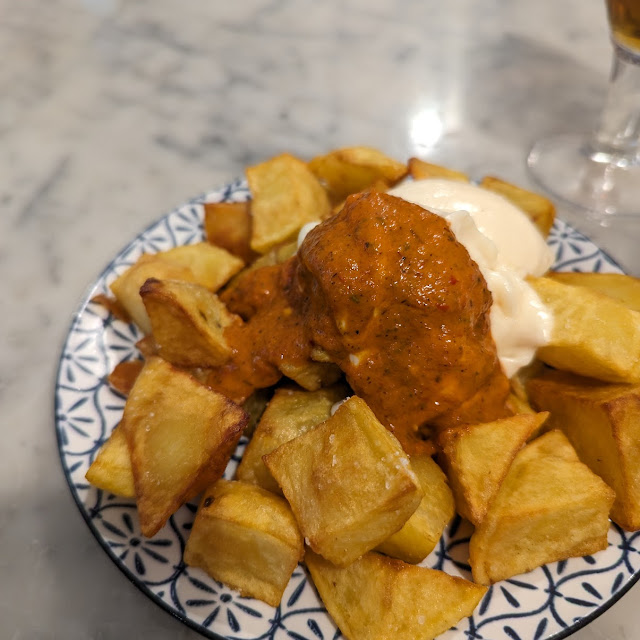 Patatas Bravas Con