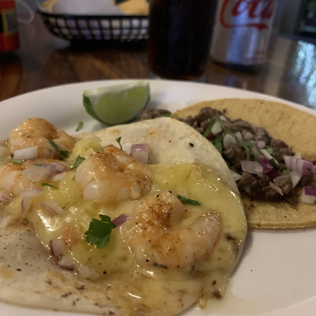 Taco de Camaron Y de Bistec
