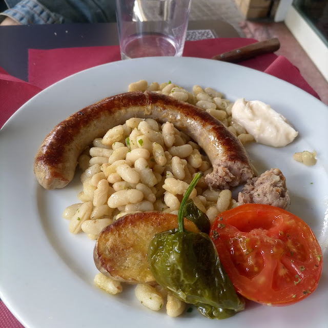 Butifarra Con Judías Salteadas