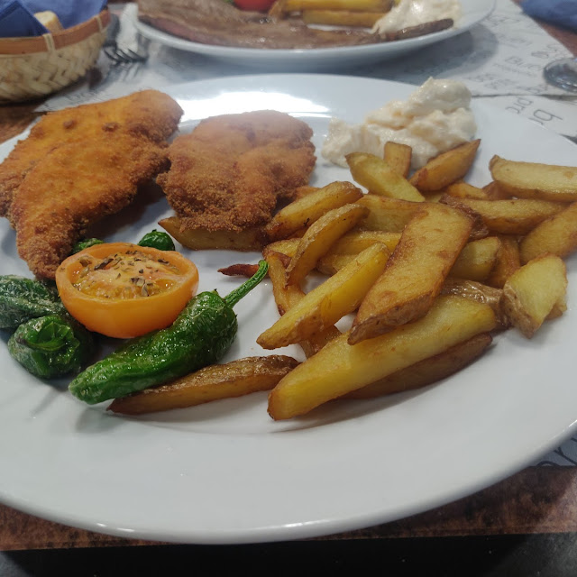 Escalopa de Pollo Con Patatas