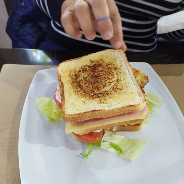 Sandwich Mixto Con Huevo