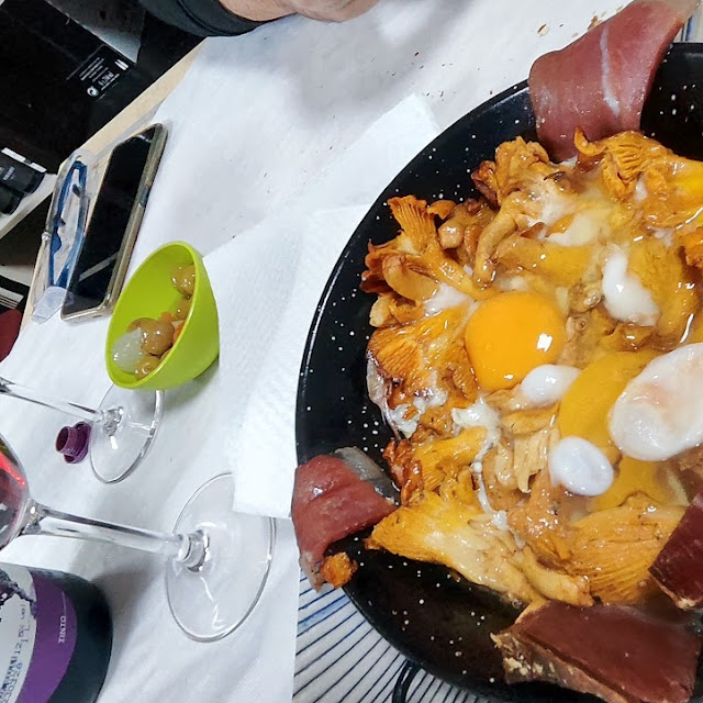 Huevos Jamón Y Setas Aromáticas