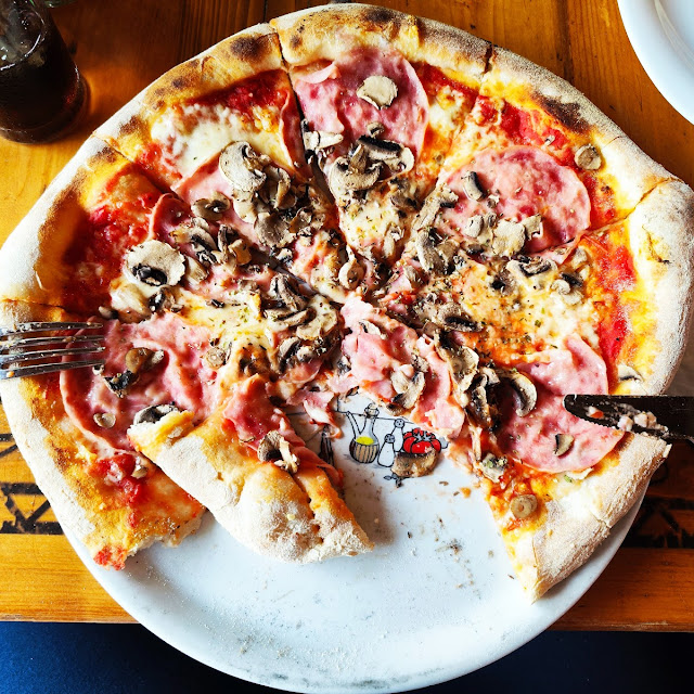 Pica Napolitana