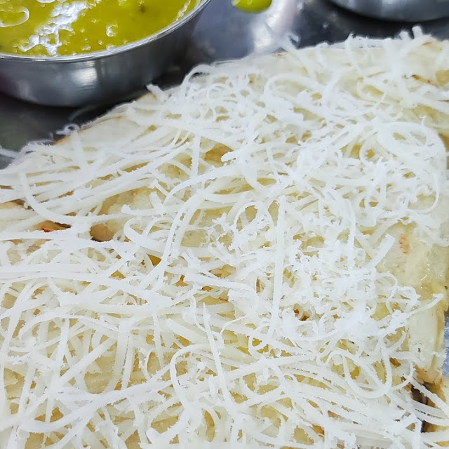 Garlic Cheese Naan and Tandoori Chicken