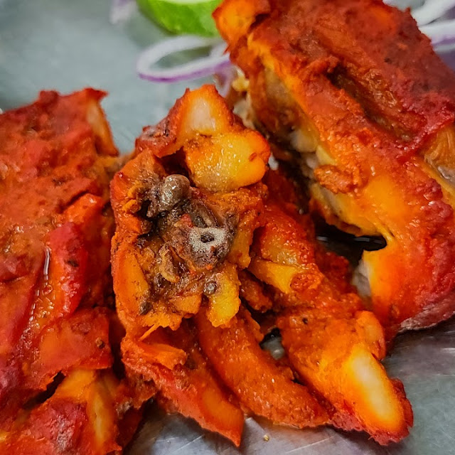 Tandoori Chicken and Cheese Naan