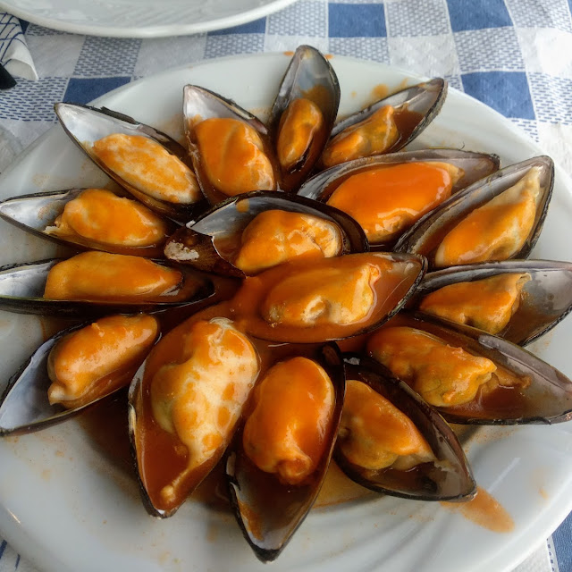 Mejillones En Salsa Picante