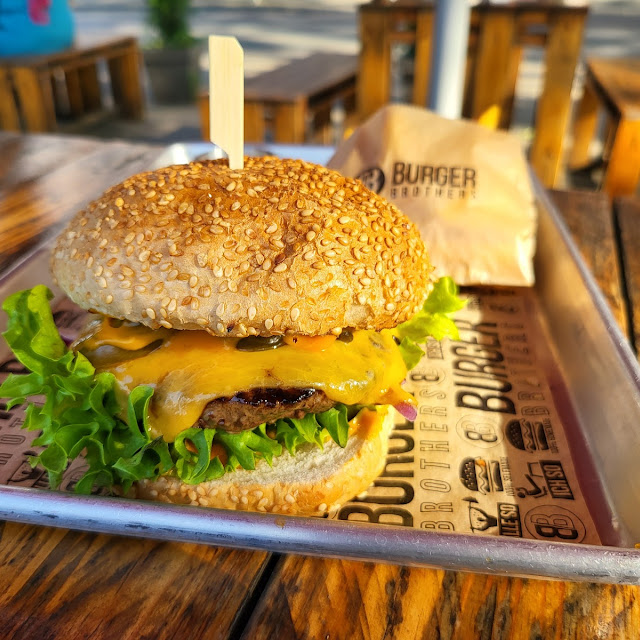 4 Cheese Burger