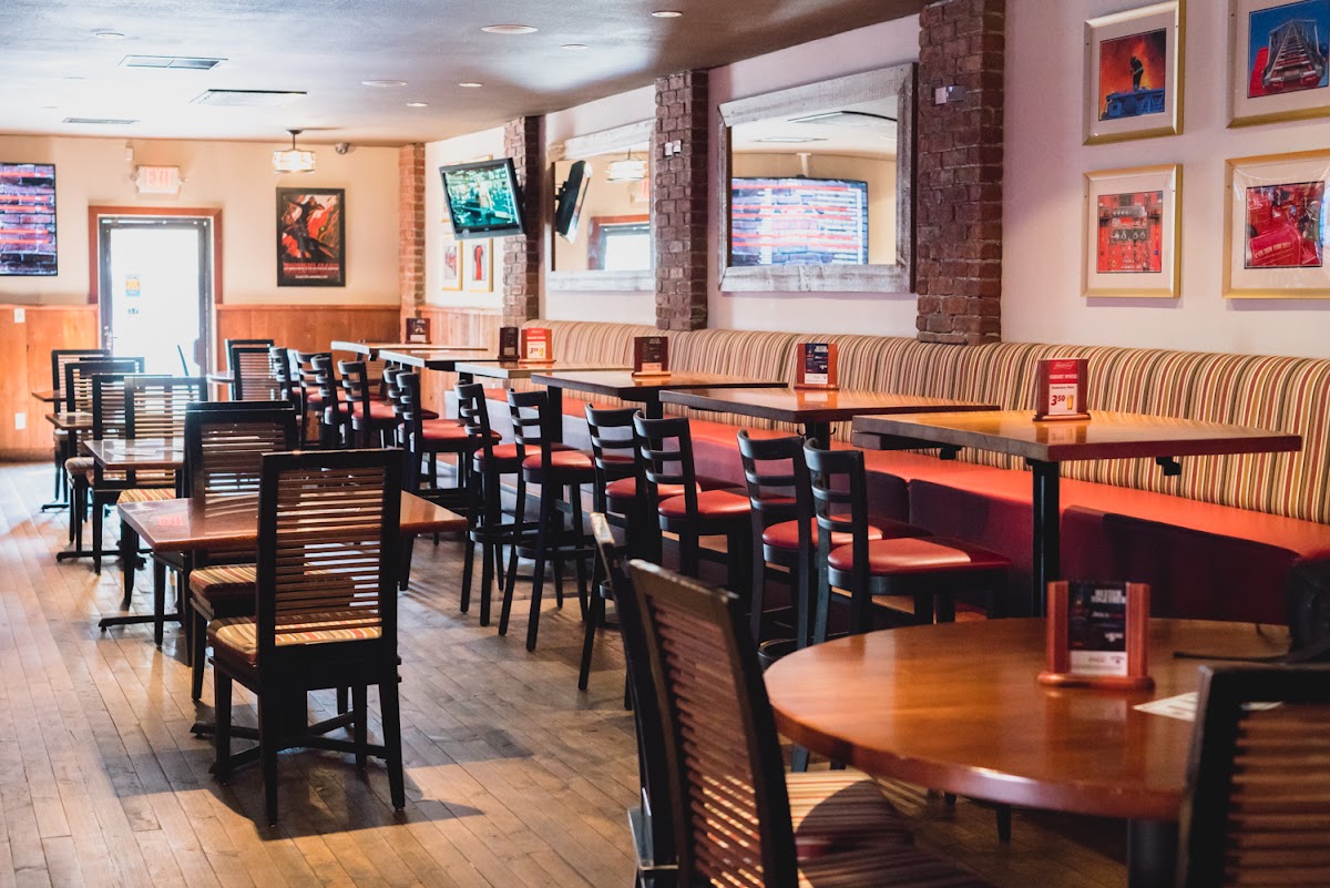 Ramsey St. Sports Bar & Grill