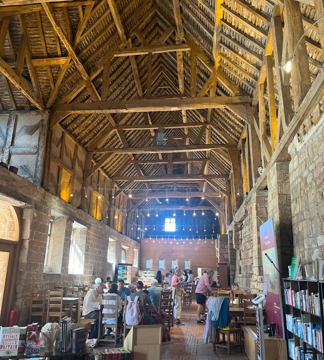 Kenilworth Castle cafe