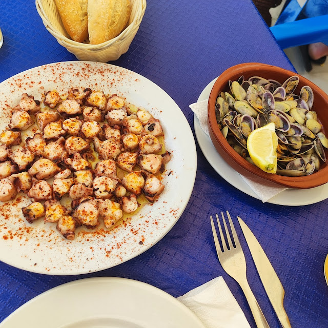 Pulpo A la Gallega Y Tellinas