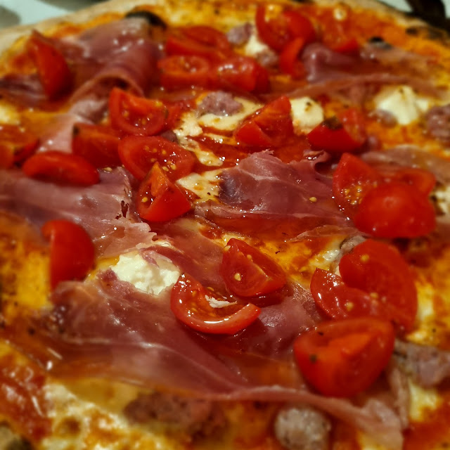 Pazzesca Pizza