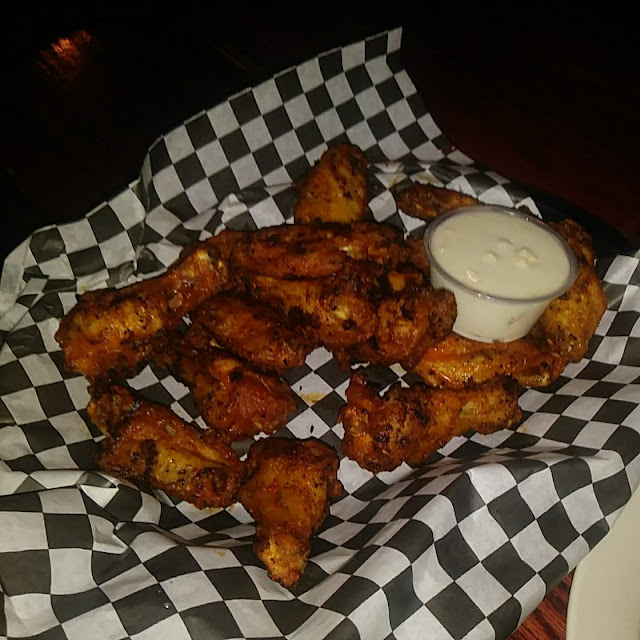 Sus Famous Wings