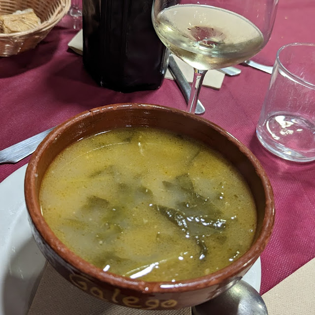 Caldo Gallego