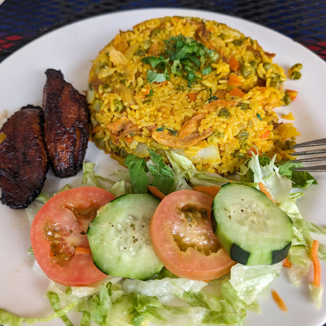 Arroz Con Pollo with Salad and Platanos