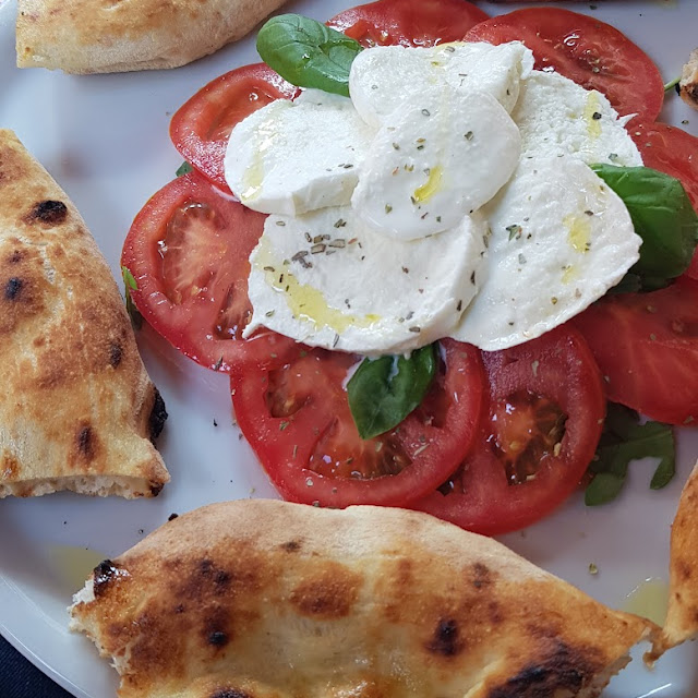 Caprese Mozzarella Pizza