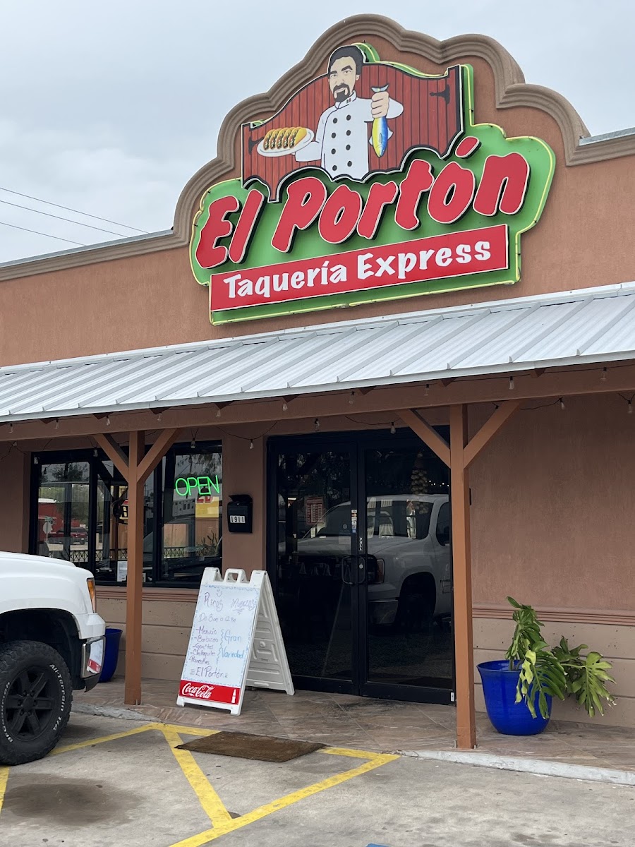 El Portón Mexican Restaurant