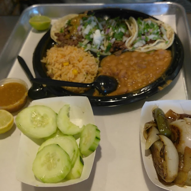 4 Tacos Con Arroz Y Frijoles