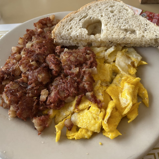 Eggs Corned Beef Hash & Toast