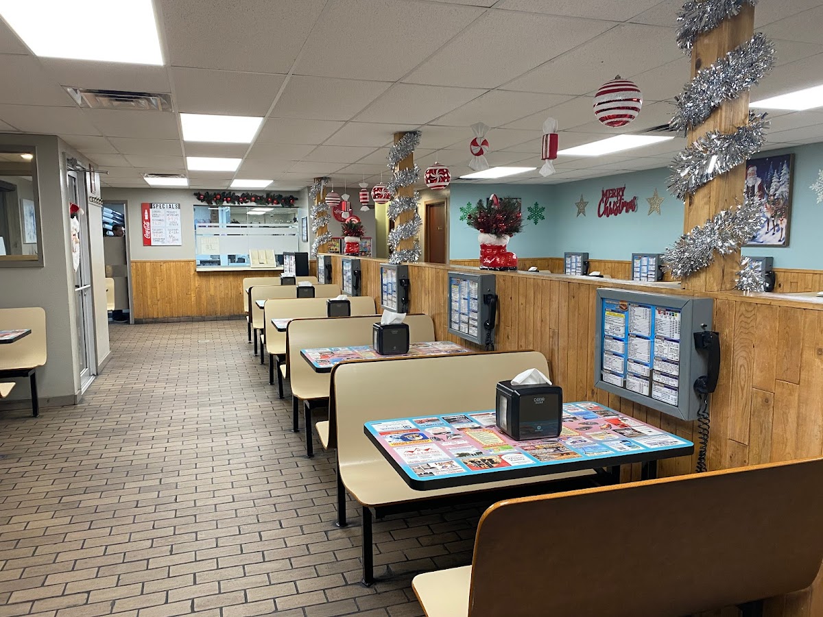 BJ's Burgers & Fries