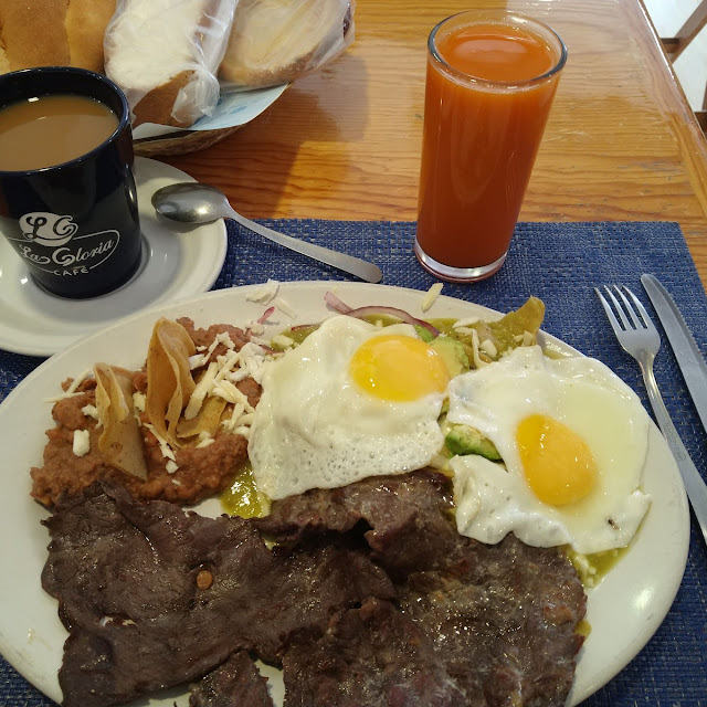Huevos Con Cecina Y Chilaquiles