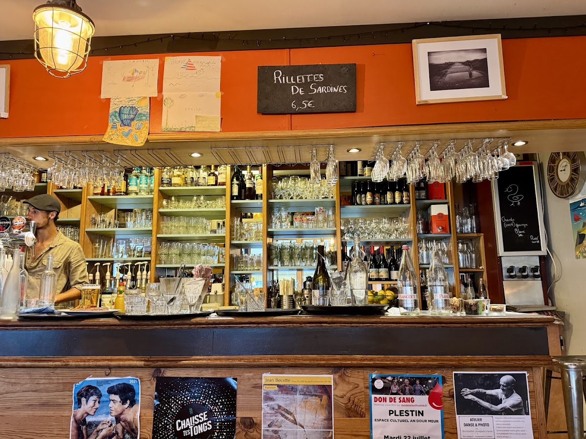 Le Cafe du Port