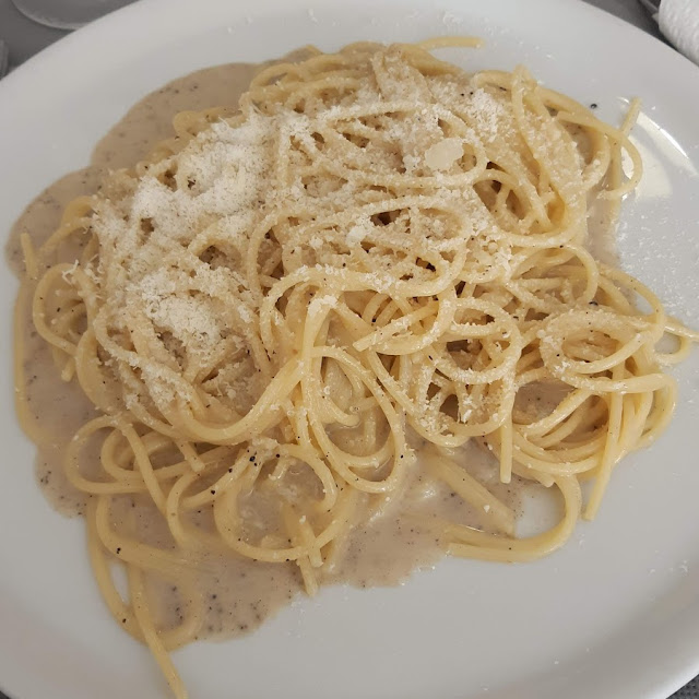 Spaghetti Cacio E Pepe