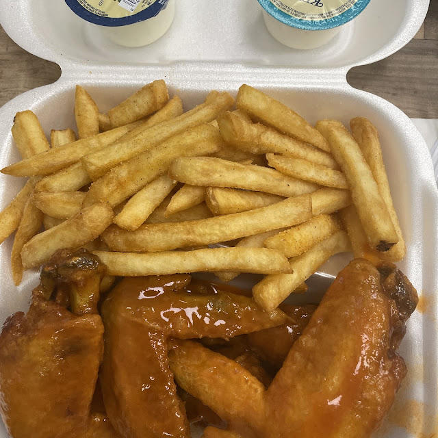 Buffalo Wings with Fries