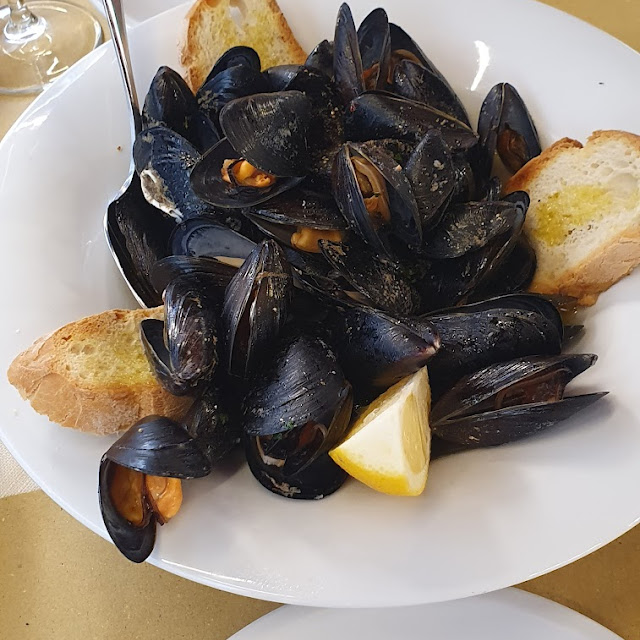 Steamed Mussles