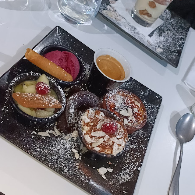 Café Gourmand