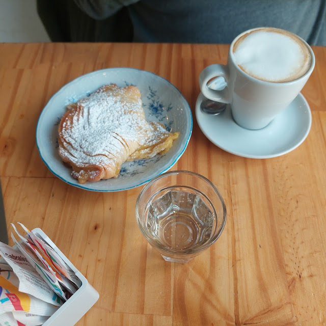 Croissant Pistacho Y Sfogliatella Pastelera
