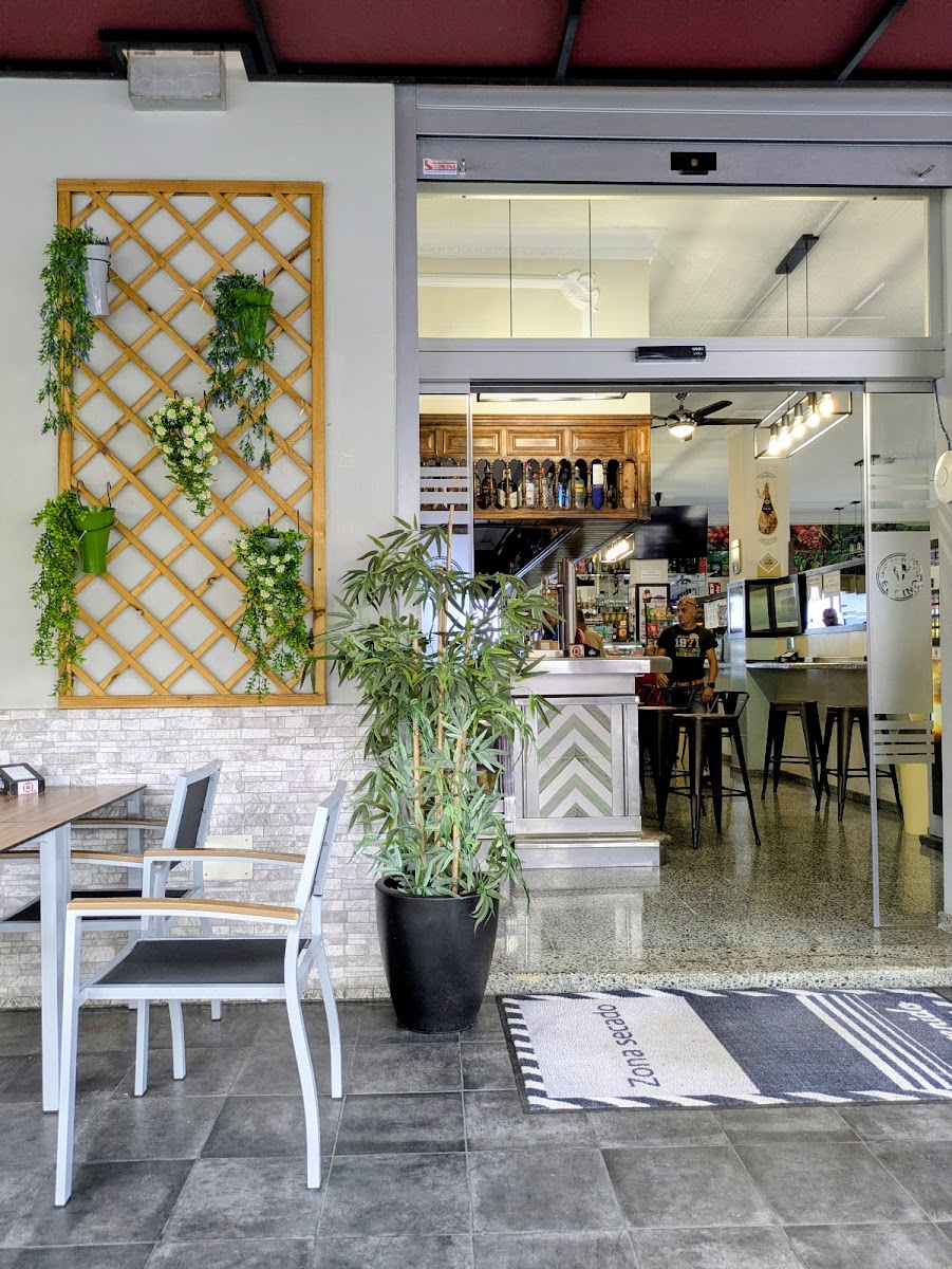 Cafe Bar El Pino