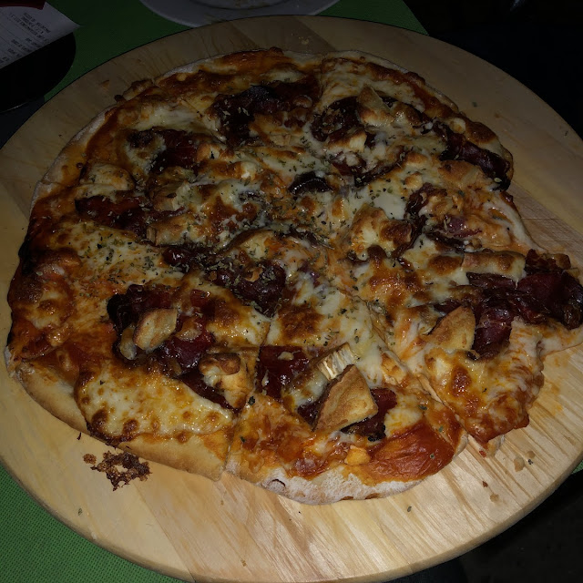 Pizza de Cecina Con Queso de Cabra