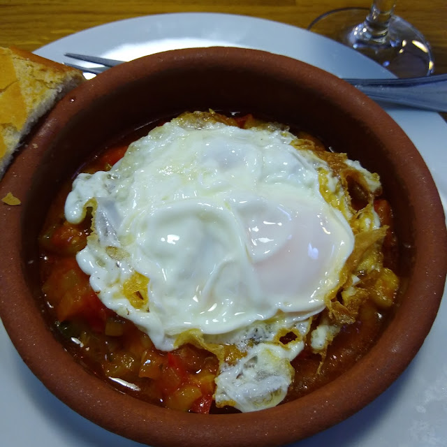 Tapa de Pisto Con Huevo