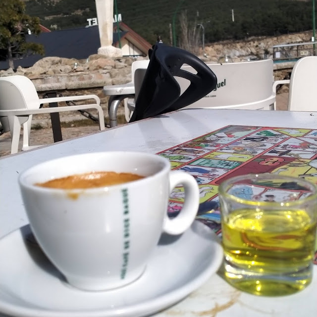 Café Y Chupito Con Vistas