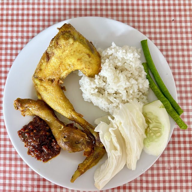 Nasi Ayam Goreng