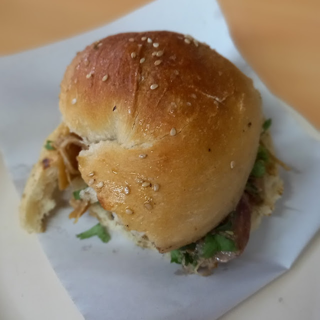 Cemita de Carnitas Surtido