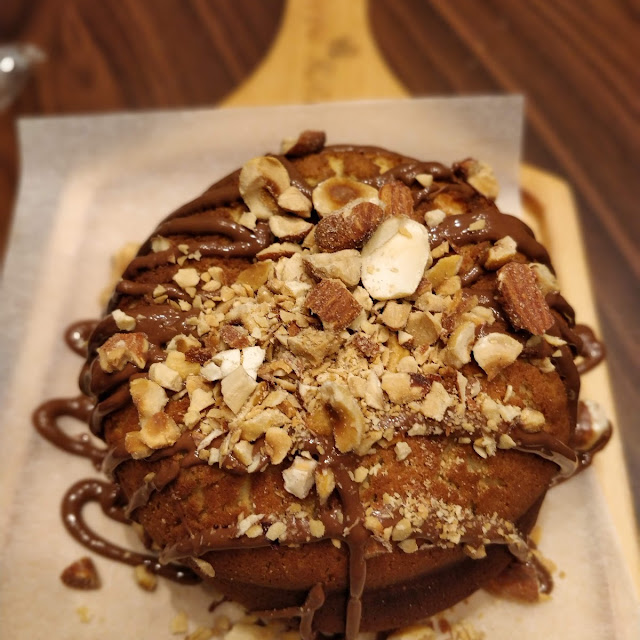 Almond with Nutella Bun