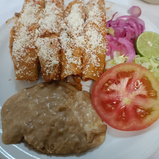 Entomatadas Con Carne