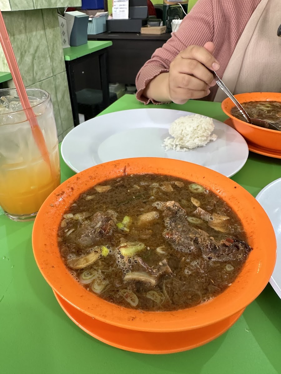 Jhony Konro (Sop Konro BCA)