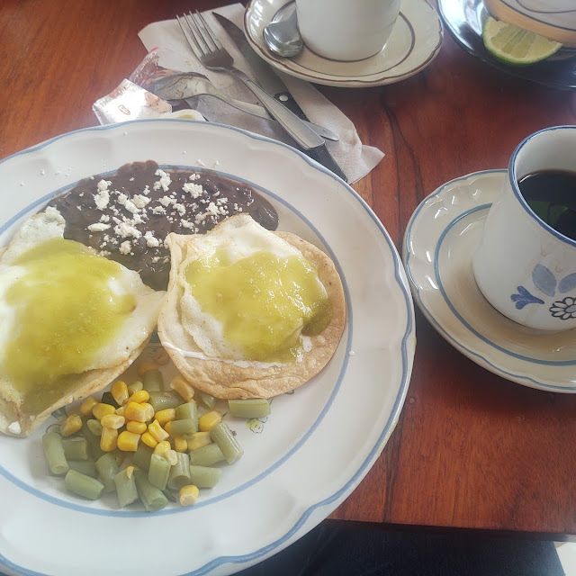 Huevos Motuleños
