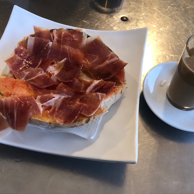 Tostada de Jamón Con Tomate Y Aceite