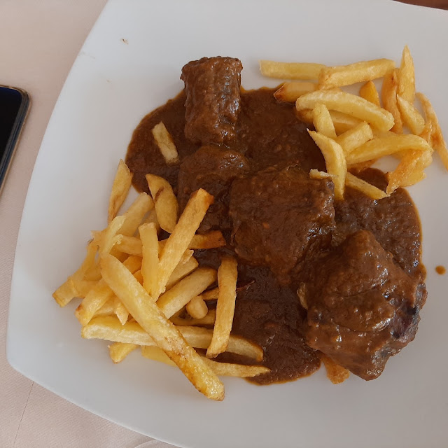 Carrilleras En Salsa