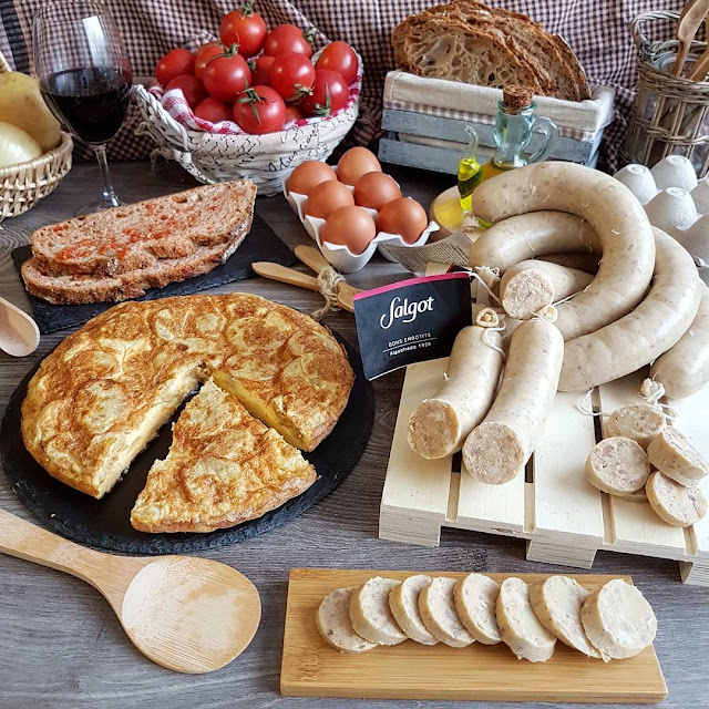 Varietat De Truites I Exelent El Pa Amb Tomàquet