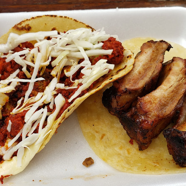 Tacos de Chorizo Y Costilla