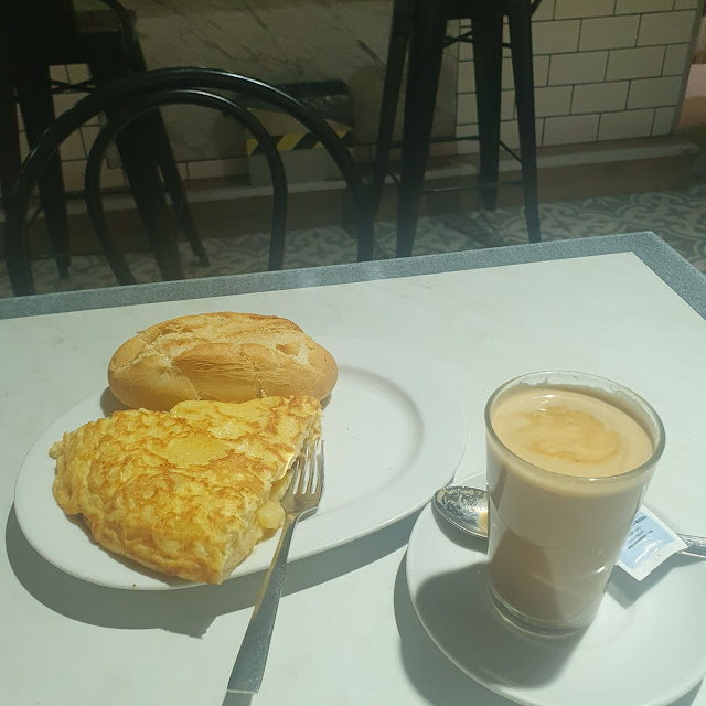 Cafe Croissant Mixto