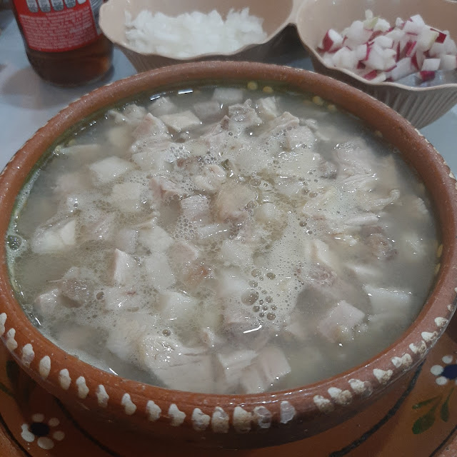 Pozole Grande Combinado Maciza Y Cabeza